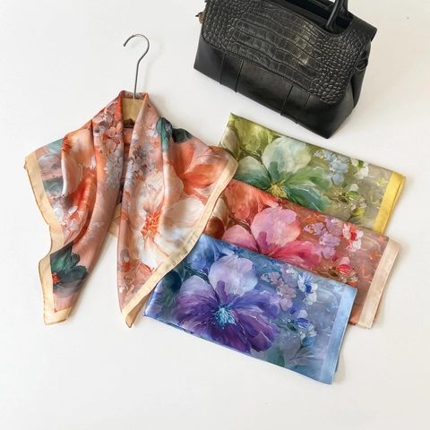 Elegant Satin Square Scarf Floral Print Bandana Minimalist Silk Like Head Scarf For Women Hair Band Neck Wrap Fashion Accessory