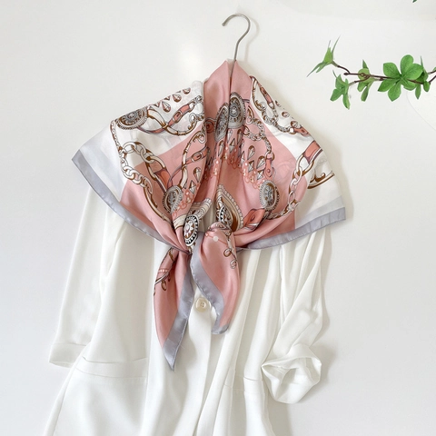 Pañuelo Cuadrado de Satén Vintage para Mujer Estampado de Cadena de Lujo Tipo Seda Estilo Francés Bandana de Moda