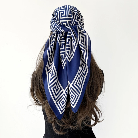 Vintage Griechischer Schlüssel Geometrisches Muster Satin Quadratisches Tuch Elegantes Kunstseide Bandana Damen Kopftuch
