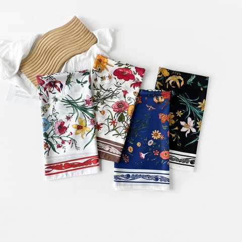 Dames Vintage Bloemenprint Satijnen Vierkante Sjaal Elegante Keperzijde Gevoel Hoofddoek Mode Halssjaal Sjaal Groot Accessoire