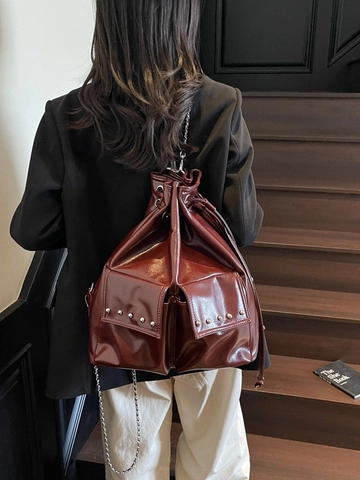 Sac Seau en Cuir PU de Grande Capacité Femme Mode Rivet Cordon Sac à Dos Chaîne Street Sac à Épaule Versatile