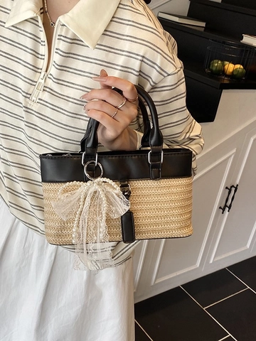 Borsa a Mano in Paglia Donna Patchwork PU Borsa a Tracolla Con Fiocco in Pizzo Ciondolo Perla Artificial Borsa Vacanza
