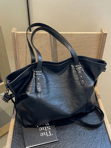 Retro Large Capacity PU Leather Tote Bag With Star Rivets For Women Commuter Shoulder Bag Multi Purpose Handbag Office Bag