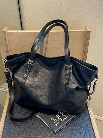 Retro Large Capacity PU Leather Tote Bag With Star Rivets For Women Commuter Shoulder Bag Multi Purpose Handbag Office Bag