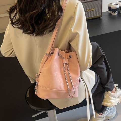 Borsa a Secchiello da Donna in Pelle PU Velluto Minimalista Coulisse Zaino Con Catena in Metallo Borsa a Tracolla