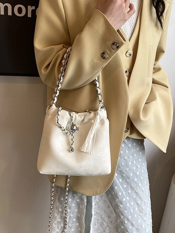 Damen Mode PU Leder Plissiert Cloud Bucket Bag Mit Kette Und Quaste Gefaltete Crossbody Schultertasche Für Den Alltag