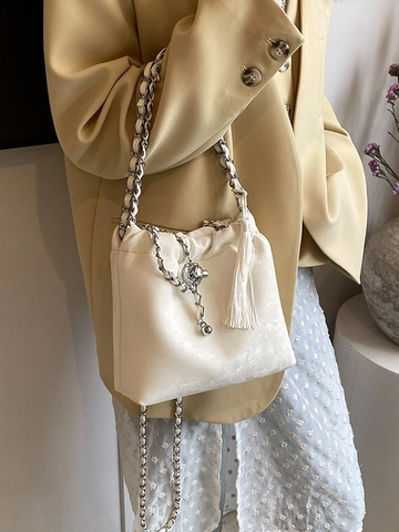 Damen Mode PU Leder Plissiert Cloud Bucket Bag Mit Kette Und Quaste Gefaltete Crossbody Schultertasche Für Den Alltag