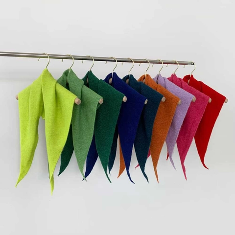 Women's Winter Warm Knitted Triangle Scarf Solid Color Thickened Knit Wrap Scarf Minimalist Versatile Soft Winter Shawl