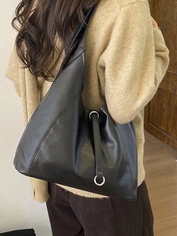 Retro Große Kapazität Kunstleder Hobo Umhängetasche Minimalistische Pendler Tote Mit Silber Metallring Und Nähten Für Damen