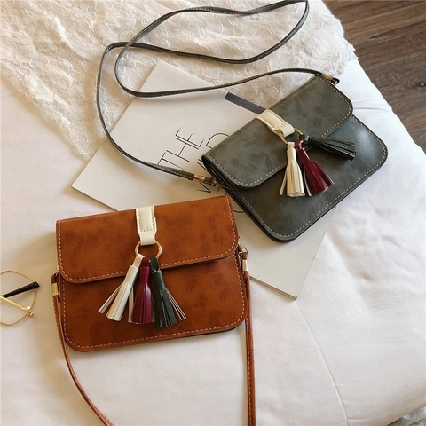 Mini Bolso Bandolera de Cuero PU Vintage para Mujer Decoración de Borlas Retro Bolso de Hombro Cuadrado Pequeño Moda Diario