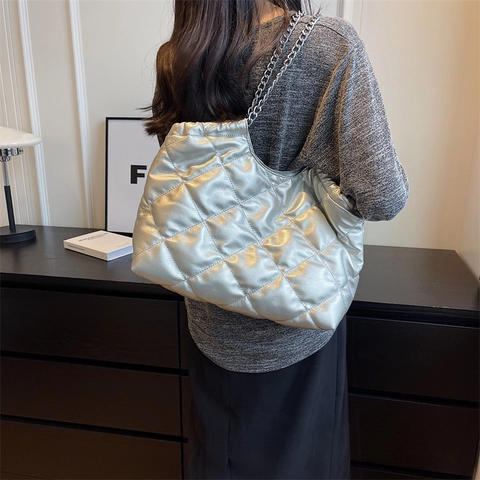 Borsa a Tracolla da Donna Trapuntata con Catena di Grande Capacità in Pelle PU Tote Bag Motivo a Rombi Metallizzata
