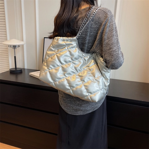 Borsa a Tracolla da Donna Trapuntata con Catena di Grande Capacità in Pelle PU Tote Bag Motivo a Rombi Metallizzata