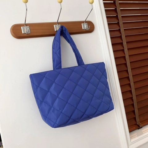 Fashionable Large Capacity Quilted Puffer Tote Bag For Women With Rhombic Pattern Nylon Fabric Lightweight Daily Use Handbag