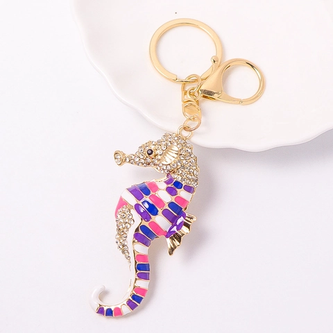 Llavero de Caballito de Mar con Diamantes de Imitación para Mujer Aleación de Zinc Esmalte Animal Adorno de Bolso Chapado en Oro