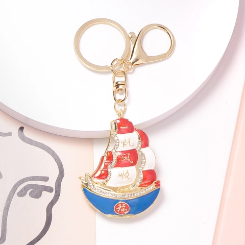Luxury Rhinestone Sailing Boat Keychain Enamel Smooth Sailing Bag Charm Zinc Alloy Gold Plated Nautical Pendant Jewelry Gift