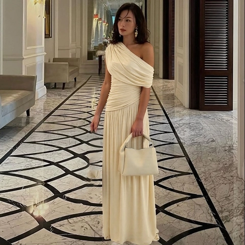 Damen Sexy Ein Schulter Gerafft Maxi Kleid Elegant Unregelmäßiger Saum Strickstoff Einfarbig Plissiert Abendkleid