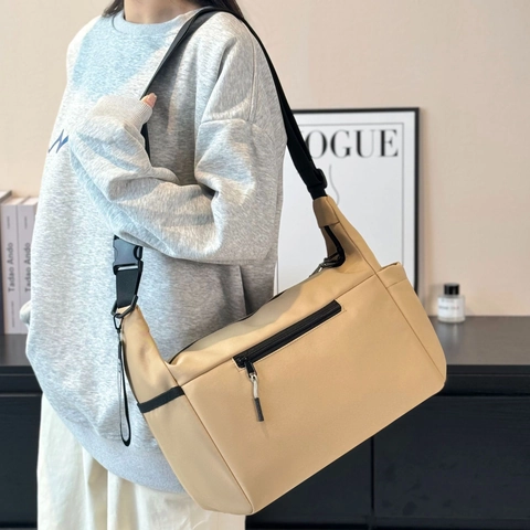 Bolso Bandolera de Nylon de Gran Capacidad Ligero Resistente al Agua Informal Bolso de Hombro para Mujer Moderno Versátil Bolso Tipo Dumpling Con Correa Ajustable