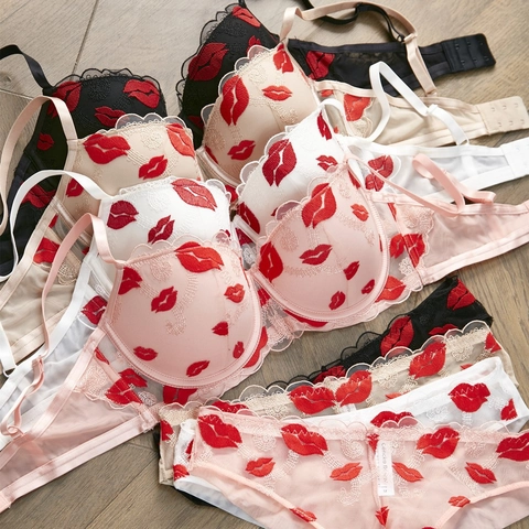 Lingerie Francese Sexy Reggiseno E Slip Con Ferretto Push Up Pizzo Ricamo Labbra Rosse Set Intimo In Rete Per Donna