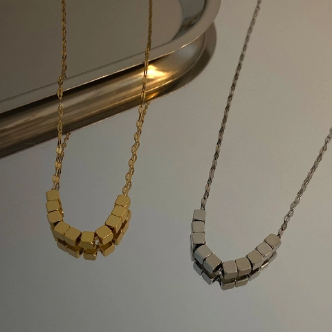 Collier Pendentif Cube en Acier Inoxydable Femmes Minimaliste Géométrique Carré Perle Chaîne de Clavicule Bijoux Or Argent