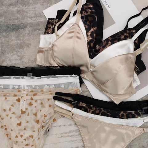 French Style Satin Triangle Cup Bra Set Sexy Seamless Wireless Lingerie For Women Leopard Heart Print Top And Bottom