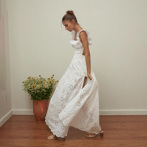 Weißes Maxi-Kleid im französischen Stil mit Lochstickerei, Rüschenträgern, rückenfrei und hohem Schlitz für Damen, romantisches Sommerurlaubskleid