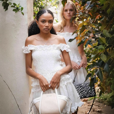 Dames Off-The-Shoulder Broderie Anglaise Mini-jurk Gesmokt Gelaagde Ruffles Wit Franse Pastorale Stijl Zomer Boho Jurk