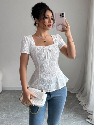 Elegante Blusa de Encaje Blanco para Mujer Cuello Cuadrado Lazo Manga Corta Top Peplum Floral Calado Bordado Blusa de Verano