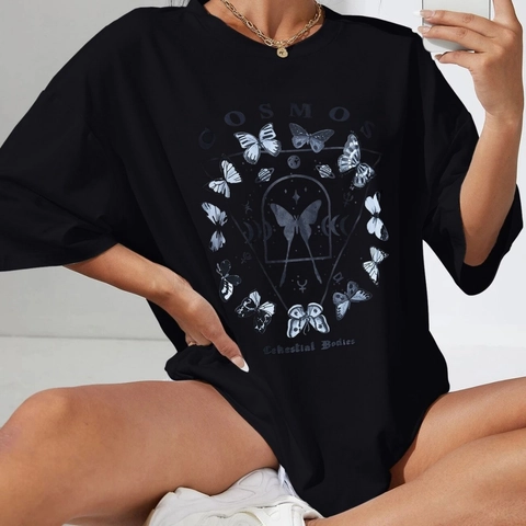 Damen Oversized Baumwollmischung T-Shirt Schmetterling Kosmos Druck Rundhals Lässig Kurzarm Locker Schwarz Mystery Top