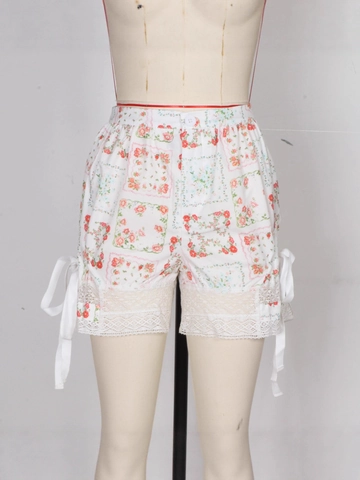 Women's Bohemian Two Piece Set Lace Cami Top And Floral Print Shorts Summer Vacation Cottagecore Outfit