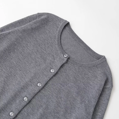 Cardigan en Tricot Décontracté pour Femmes Col Rond Manches Longues Couleur Unie Boutonné Pull Court