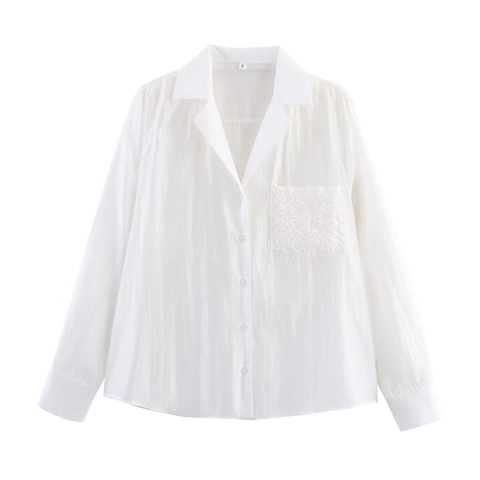 Dames Casual Lange Mouwen Polyester Overhemd Met Geborduurde Zak Revers Knoopsluiting Losse Veelzijdige Blouse Top Dagelijks
