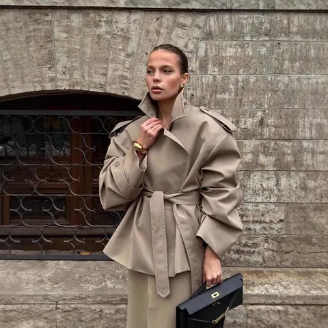 Dames Mode Kort Trenchcoat Revers Lange Mouw Double-breasted Gegordeld Jas Kaki Casual Lente Herfst Bovenkleding