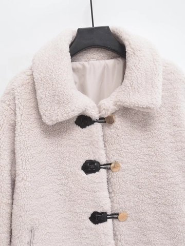 Women Fashion Sherpa Fleece Jacket Faux Lamb Wool Short Coat Turn-down Collar Horn Buckles Solid Color Warm Daily Outerwear