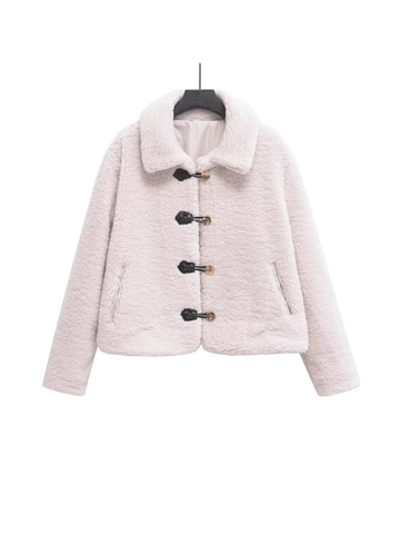 Women Fashion Sherpa Fleece Jacket Faux Lamb Wool Short Coat Turn-down Collar Horn Buckles Solid Color Warm Daily Outerwear