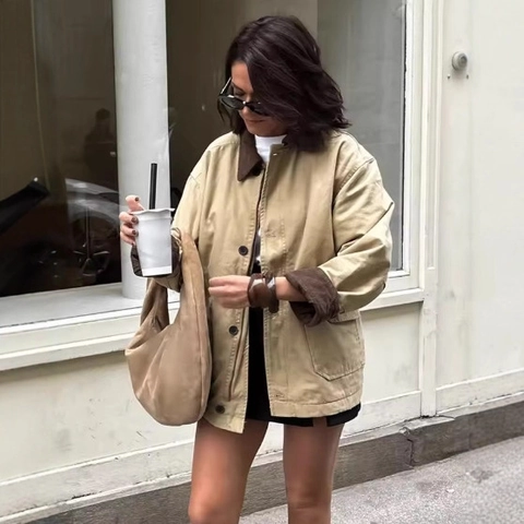 Veste de Travail Vintage avec Col en Velours Côtelé Contrasté pour Femmes Coupe Ample Décontractée Mi-longue Boutonné