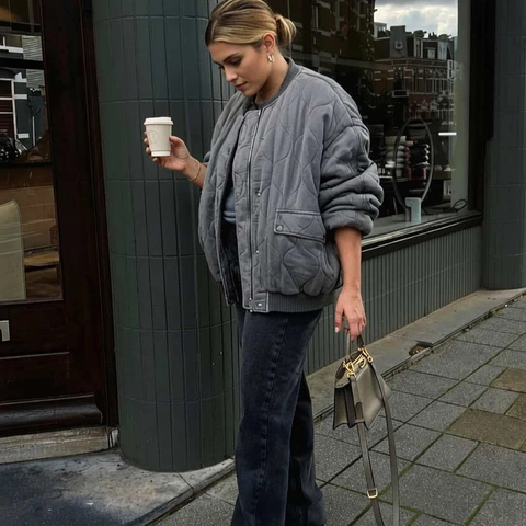 Women's Oversized Quilted Bomber Jacket Onion Wave Quilting Stand Collar Snap Button Pocket Casual Grey Padded Outerwear Coat