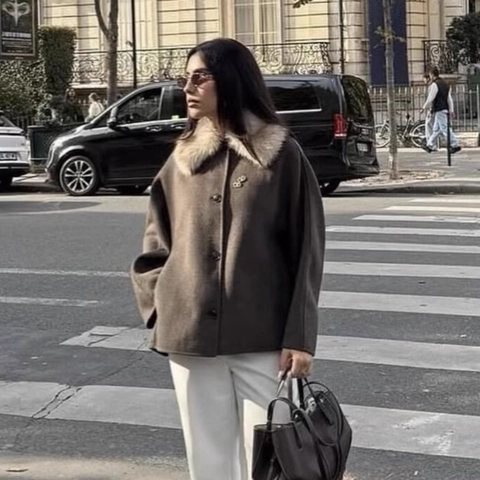 Women's Winter Retro Woolen Coat With Faux Fur Collar Loose Single Breasted Mid-Long Jacket Warm Commuter Overcoat Outwear