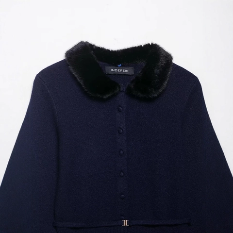 Dames Diepblauw Gebreid Vest Met Imitatiebont Kraag En Manchetten Elegant Knoopsluiting Lange Mouwen Slim Fit Bovenkleding