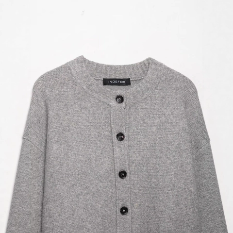 Cardigan en Maille pour Femmes Décontracté Gris Uni Col Rond Manches Longues Doux avec Boutons Pull Top