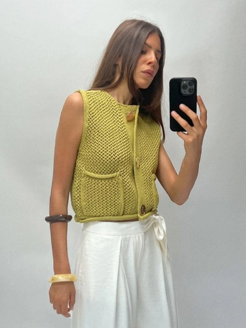 Women Chunky Knit Vest Sleeveless Button Down Cardigan Sweater with Pockets U-Neck Solid Color Casual Knitwear Top