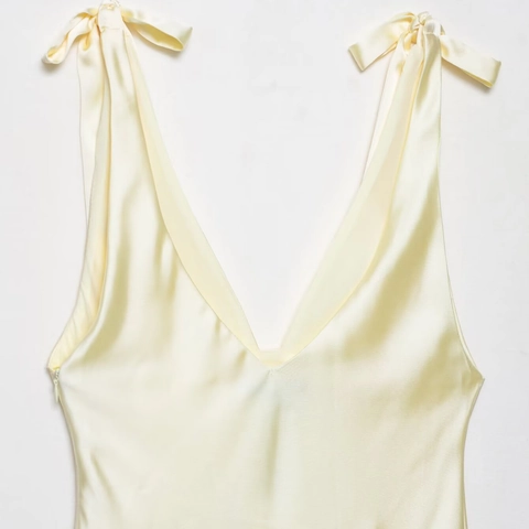 Elegante Vestido Midi de Satén con Cuello en V y Tirantes con Lazo Sin Mangas Color Sólido Crema Vestido de Fiesta para Mujer