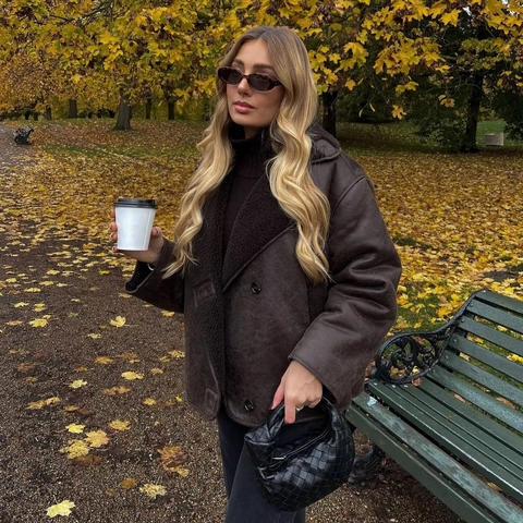 Women's Faux Shearling Fur Jacket Large Lapel Loose Suede Leather Coat Warm Fleece Lined Single Breasted Winter Outwear