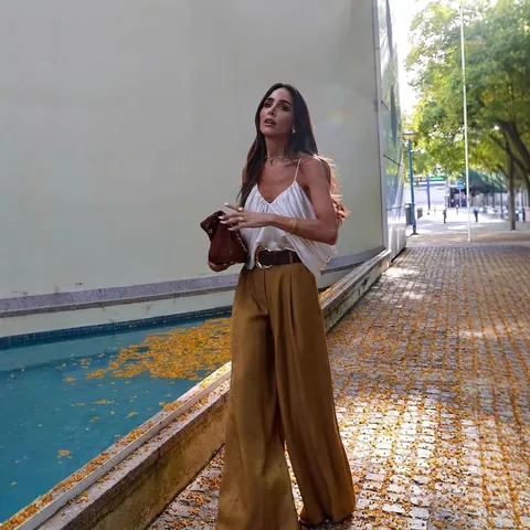 Κομψή Γυναικεία Σατέν Μπλούζα με Λαιμό V Πλισέ Spaghetti Strap Βαθύ Λαιμό V Αμάνικη Καλοκαιρινό Πάρτι Γιλέκο Μπλούζα