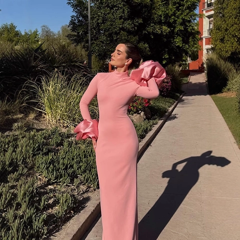 Abito Lungo Aderente Elegante Rosa da Donna Collo Alto Maniche a Sbuffo in Raso Oversize Volant Spacco Laterale Festa