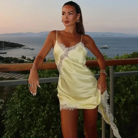Damen Elegant Spitzenbesatz Satin Unterkleid Asymmetrisch V-Ausschnitt Spaghettiträger Einfarbig Party Urlaub Kleid