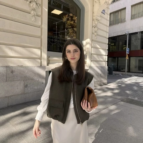 Women Casual Olive Green Woolen Vest Jacket Zipper Sleeveless Waistcoat With Large Pockets Loose Minimalist Solid Color Top