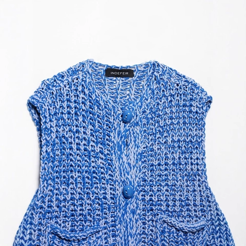 Women Casual V-Neck Coarse Knit Sweater Vest Mixed Blue Sky White Sleeveless Cardigan Style Top With Buttons And Pockets