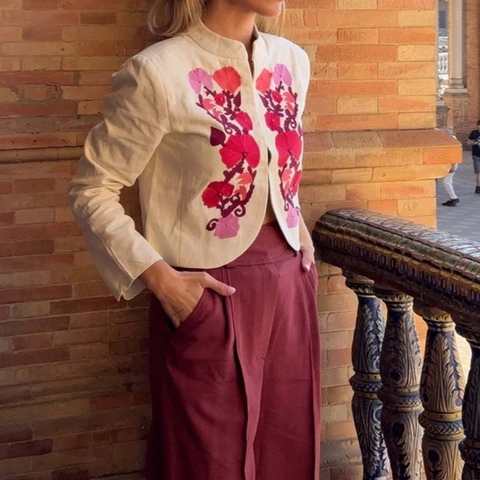 Women Elegant Floral Embroidered Blazer Jacket Vintage White Short Slim Fit Outerwear With Notched Lapel Single Breasted
