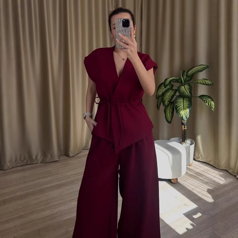 Women Elegant 2-Piece Set Wrap V-Neck Tie Waist Sleeveless Top And High Waist Wide Leg Long Pants Set Casual Office Outfits
