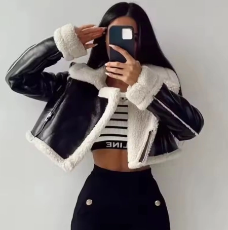 Women Faux Leather Shearling Jacket Cropped Motorcycle Coat Lamb Wool Lapel Contrast Color Biker Jacket Winter Warm Outwear
